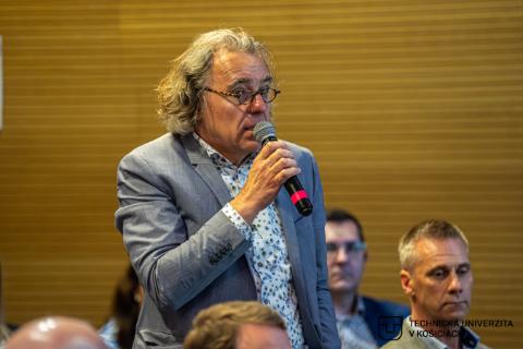 Informačné stretnutie Úradu pre územné plánovanie a výstavbu SR a TUKE