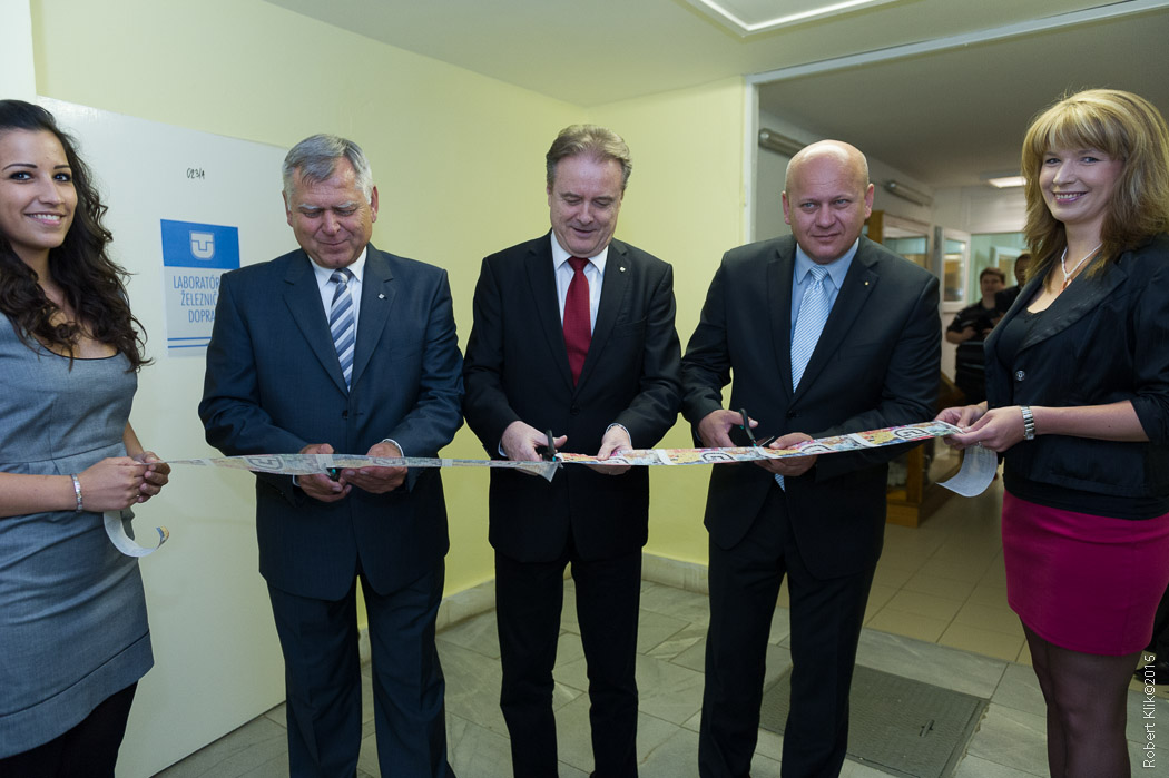 Slávnostné otvorenie laboratória železničnej dopravy