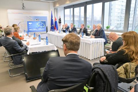 Ministerka investícií, regionálneho rozvoja a informatizácie podpísala memorandum s Technickou univerzitou v Košiciach