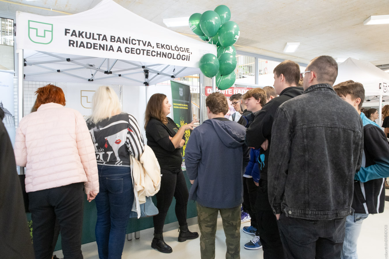 Deň otvorených dverí na Technickej univerzite v Košiciach aj v tomto roku 12. októbra prilákal viac ako tisíc stredoškolákov.