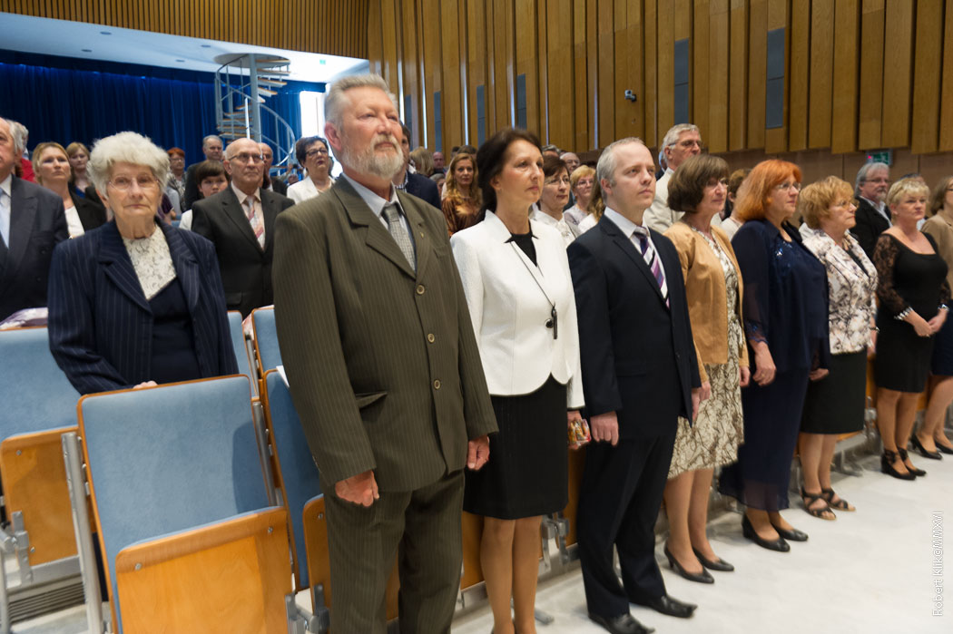 Absolventi Univerzity tretieho veku slávnostne promovali