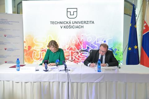 Ministerka investícií, regionálneho rozvoja a informatizácie podpísala memorandum s Technickou univerzitou v Košiciach