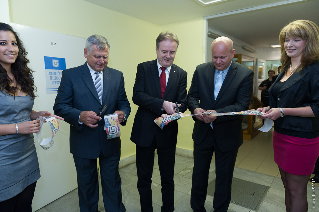 Slávnostné otvorenie laboratória železničnej dopravy