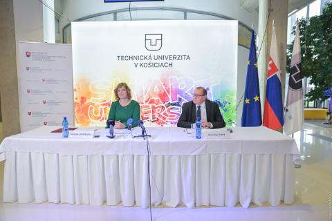 Ministerka investícií, regionálneho rozvoja a informatizácie podpísala memorandum s Technickou univerzitou v Košiciach