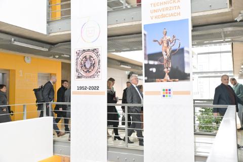 Ministerka investícií, regionálneho rozvoja a informatizácie podpísala memorandum s Technickou univerzitou v Košiciach